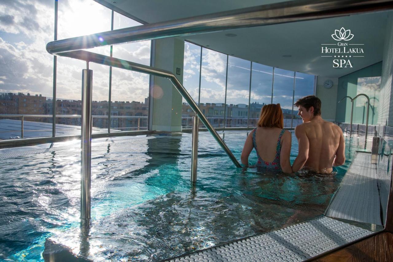 Gran Hotel Lakua Vitoria-Gasteiz Exterior foto Spa at Hotel Lake