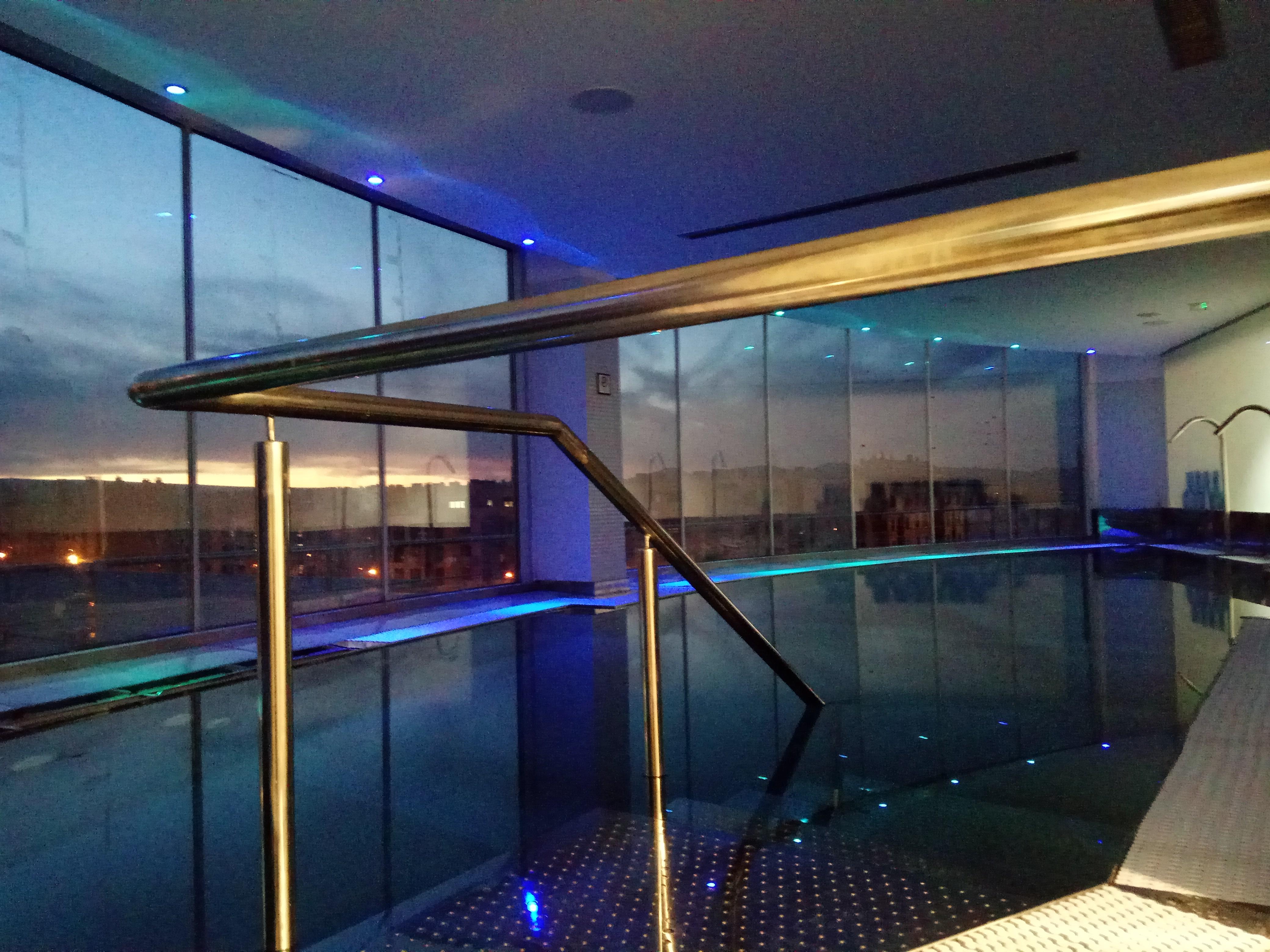 Gran Hotel Lakua Vitoria-Gasteiz Exterior foto The Sky Bar